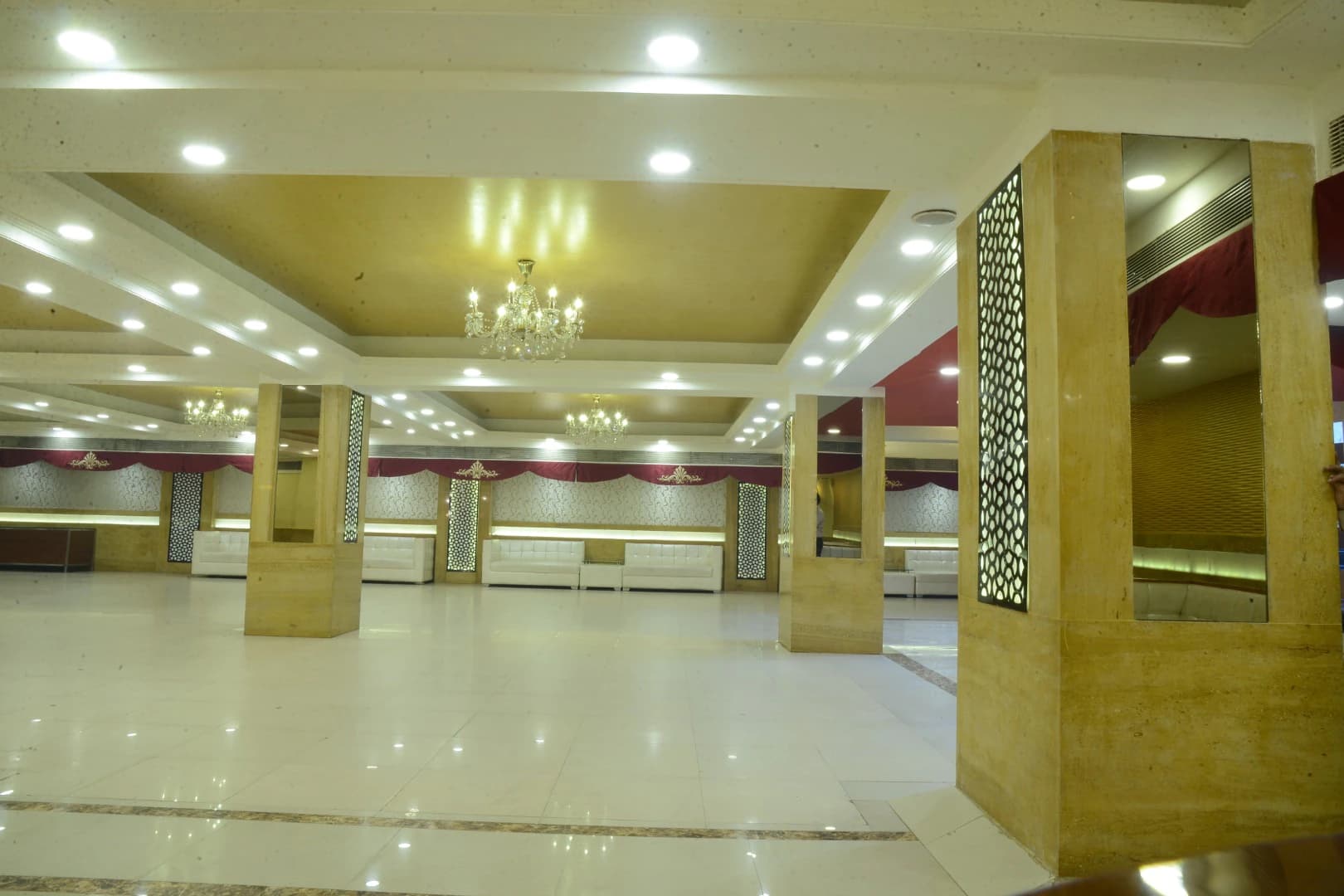 Maharaja Residency & Banquet - Image 3