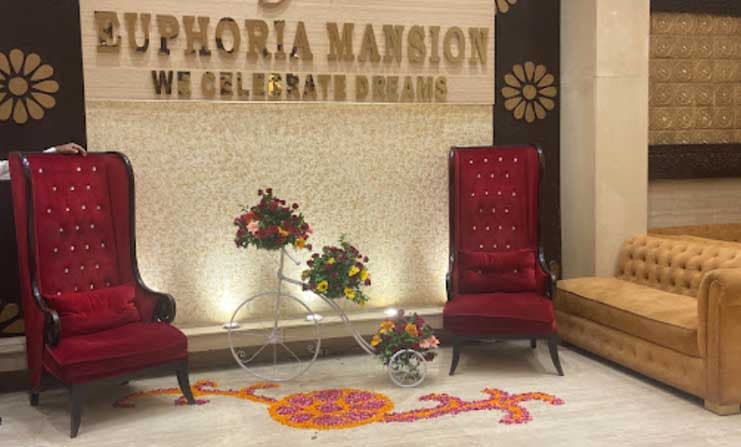 Euphoria Mansion Banquet - Image 2