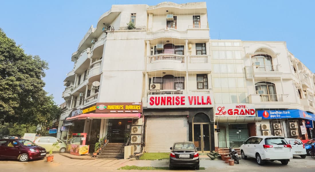 Hotel Sunrise Villa - Image 1