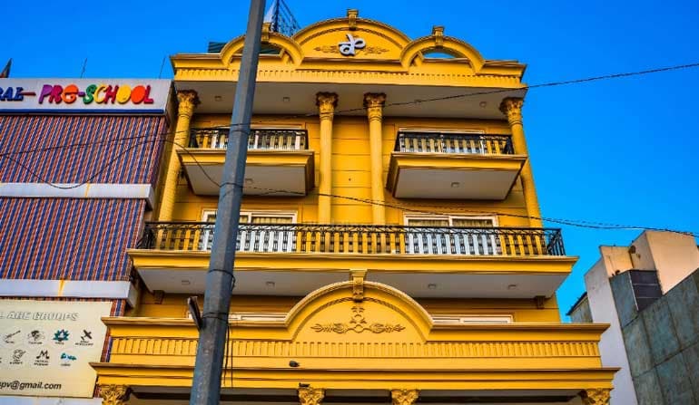 Hotel Dev Palace - Image 1