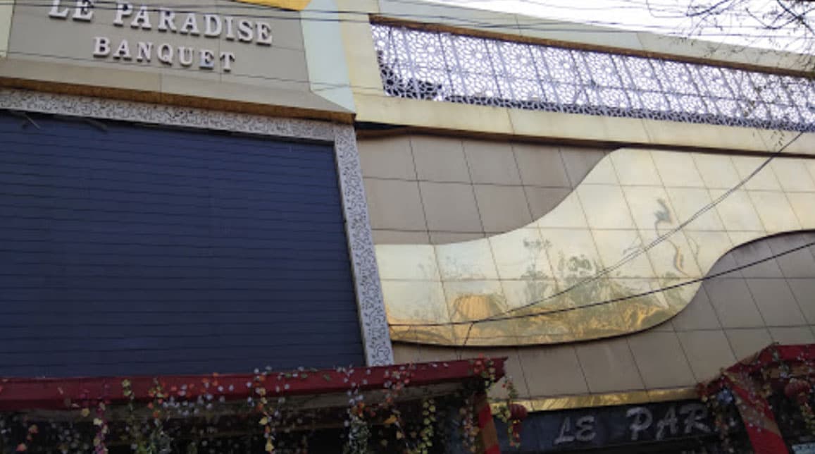 Le Paradise Banquet - Image 1