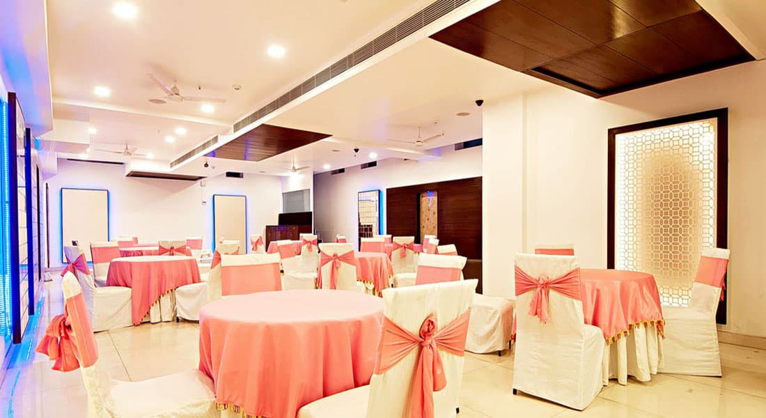 The Oakland Plaza - Image 2