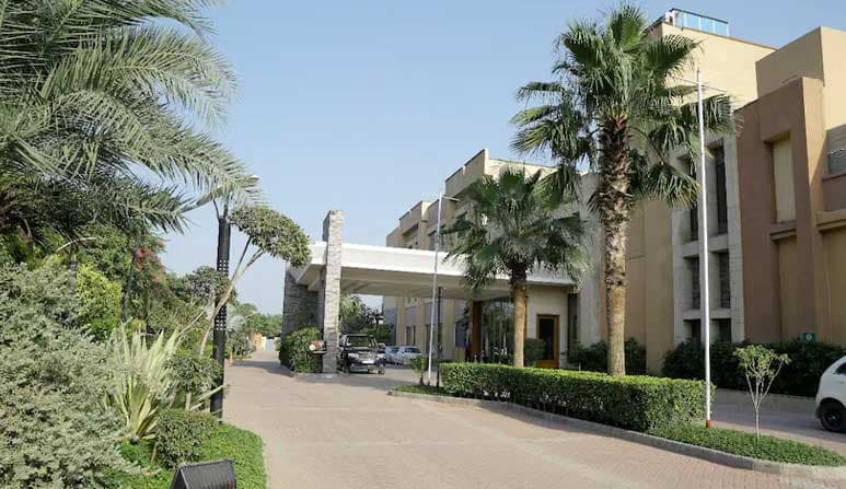 Tivoli Grand Resort Hotel - Image 2