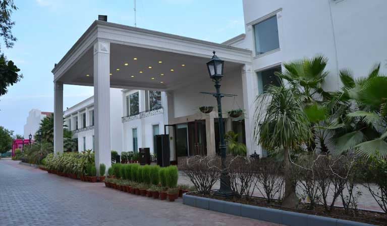 Country Inn & Suites By Radisson - Image 3