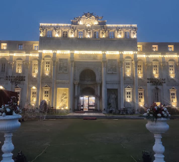 Le Garden's Victorian Palace - Image 3