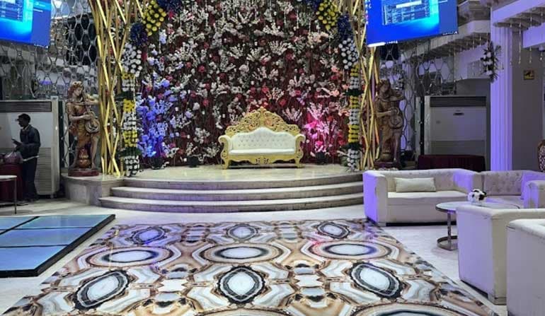 The Royalens - Image 3