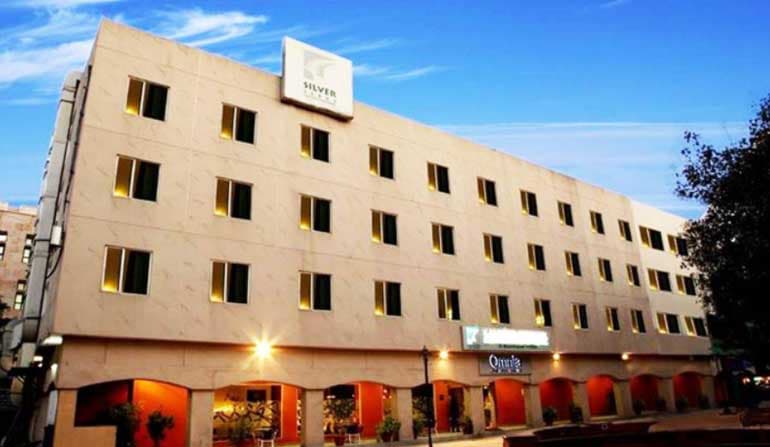 Hotel Silver Ferns - Image 1