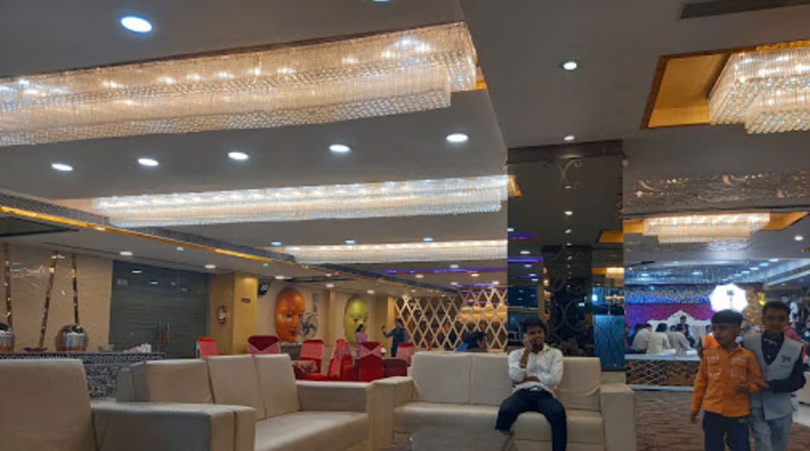 Le Paradise Banquet - Image 2