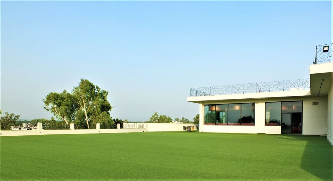 Park Boulevard Hotel - Image 2