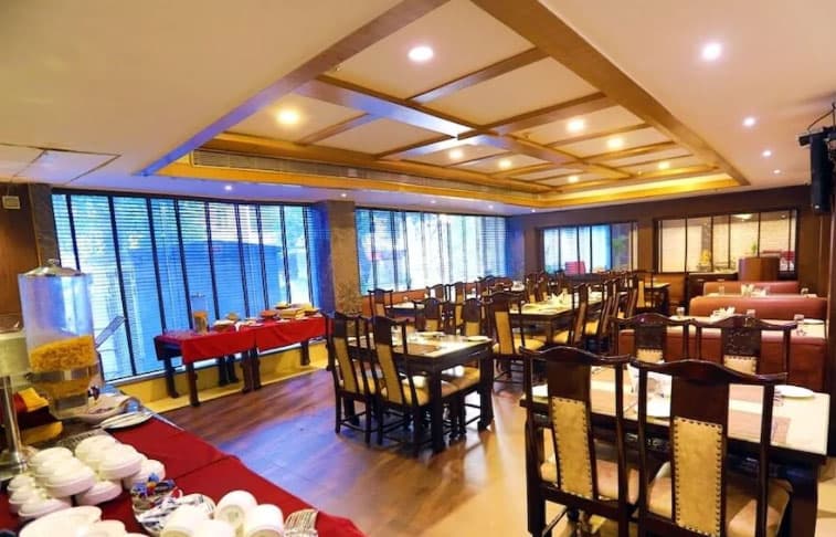 Bluemont Beacon Hotel - Image 2