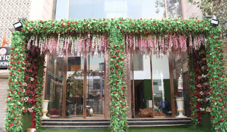 Mystique Banquet - Image 2