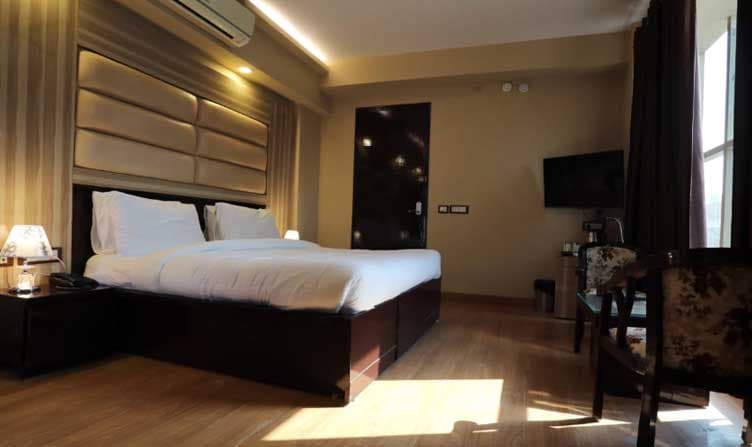 Hotel Palm Grand - Image 3