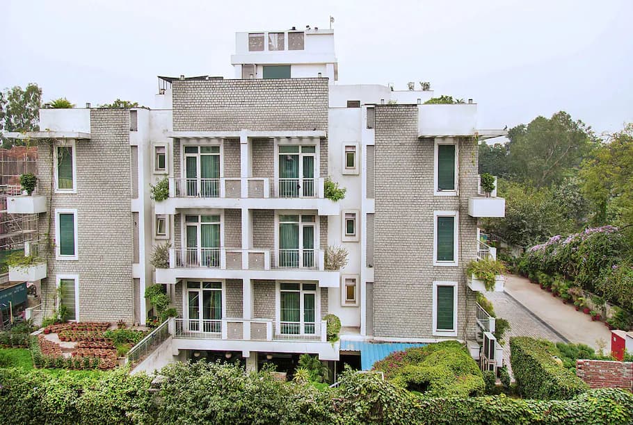 Mantra Amaltas - Image 1