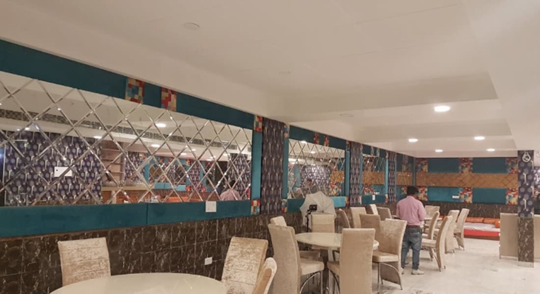 Hotel Marigold - Image 3