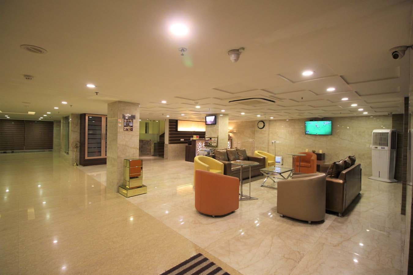 Hotel Golden Grand - Image 3