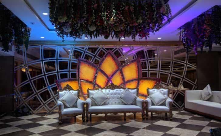 Majestic Crown Banquet - Image 3