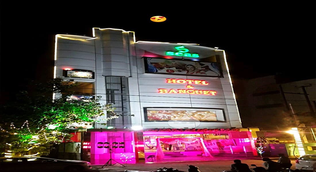 Five Seas Hotel And Banquet - Image 1