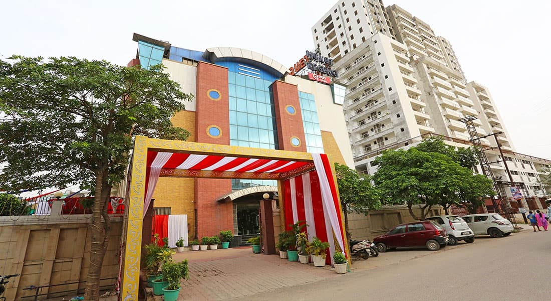 Hotel Mukut Regency - Image 1