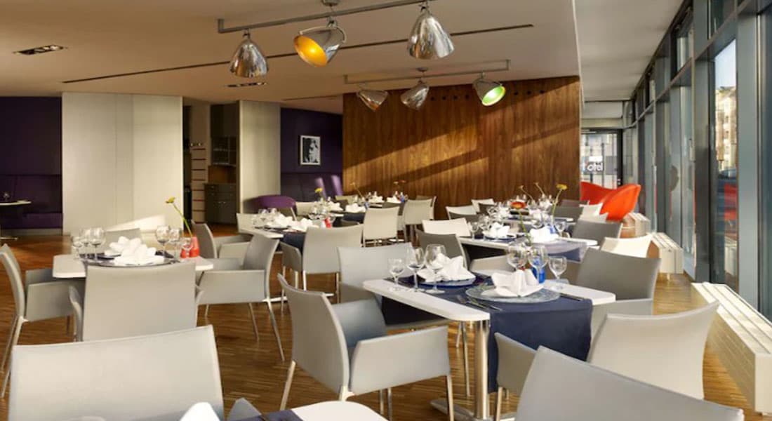 Park Plaza - Image 3