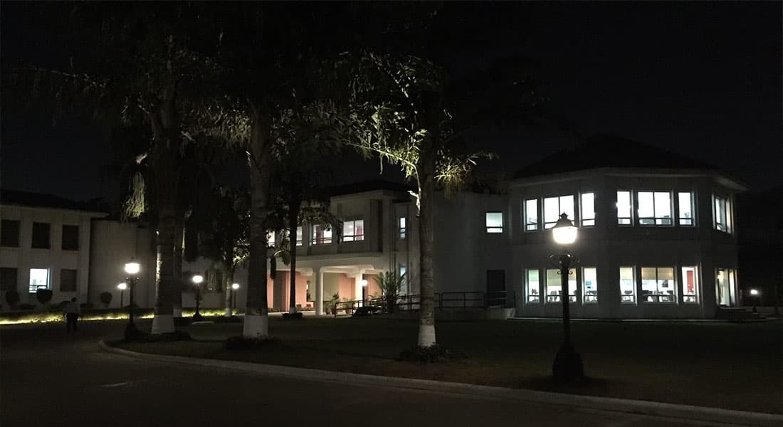 Malibu Towne Country Club - Image 1