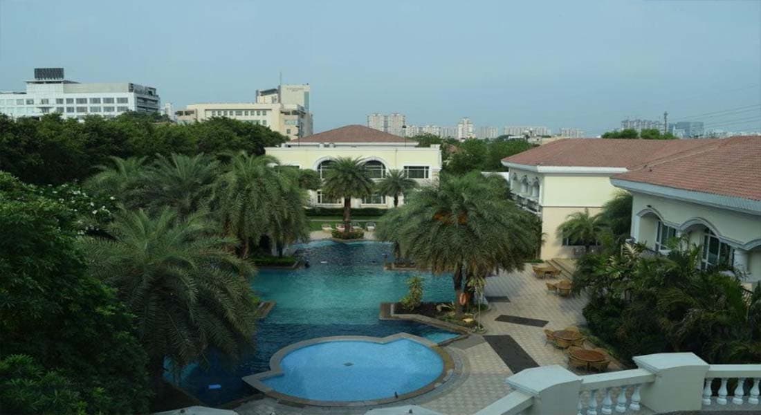 The Palms Town & Country Club - Image 1