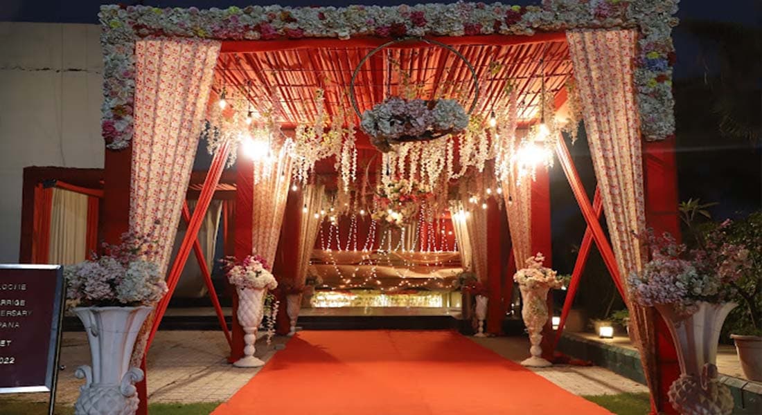 Iconic Club and Convention - Image 1