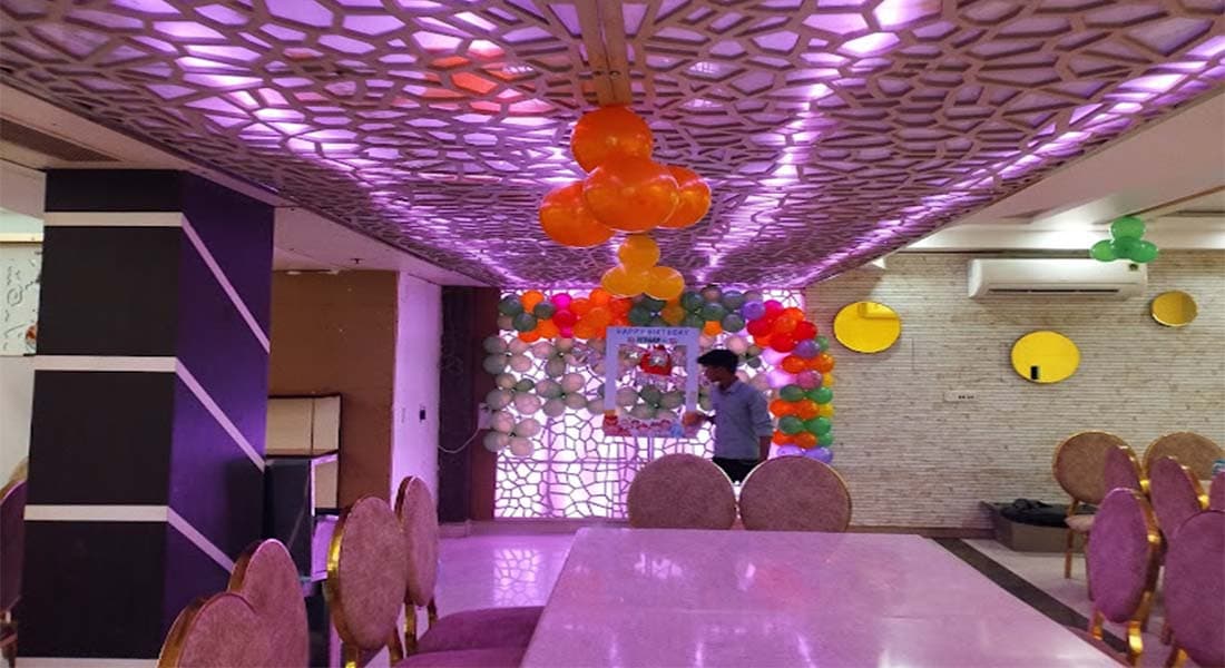 Alpha Party Lounge - Image 1