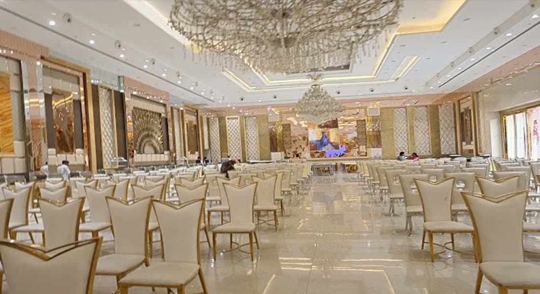 The Grand Piazza - Image 3