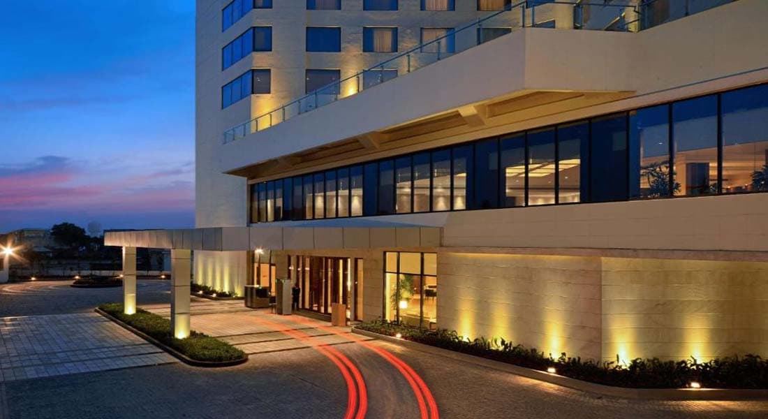 Park Plaza - Image 2