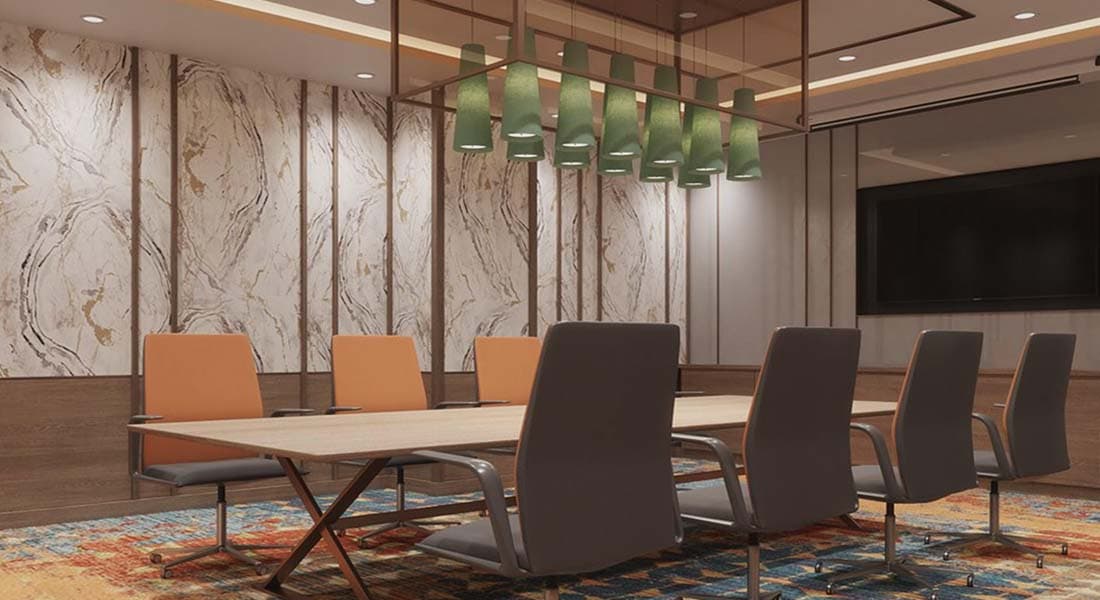 Holiday Inn - Image 3