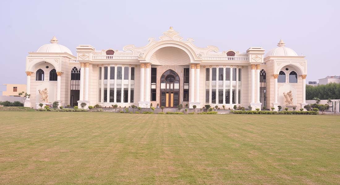 The Golden Crown Resort - Image 1