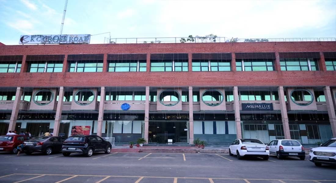 Hotel KC Cross Road - Image 1